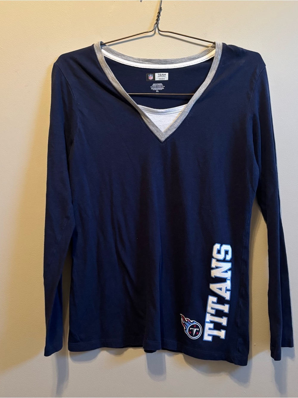 Team Apparel Navy and Gray Titans V-Neck Long Sleeve Tee